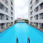 Homey And Warm Studio Apartment At Mansyur Residence By Travelio